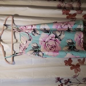 Slinky floral tank